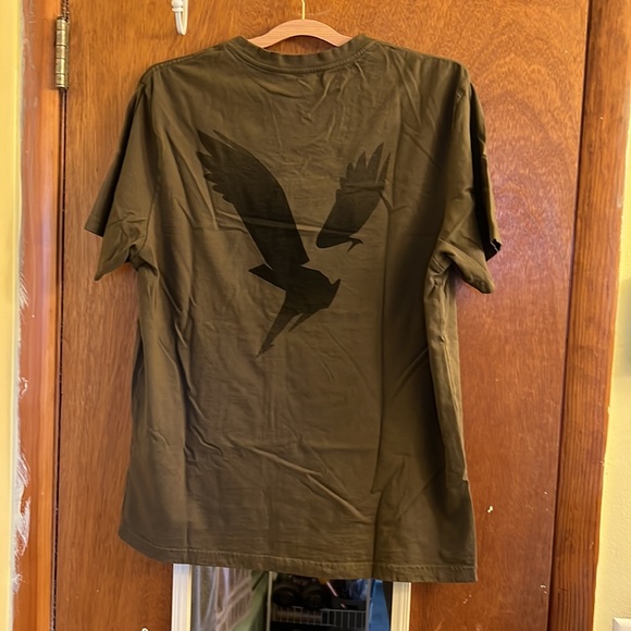 🦅 American Eagle olive green graphic shirt size Large EUC - Picture 3 of 5